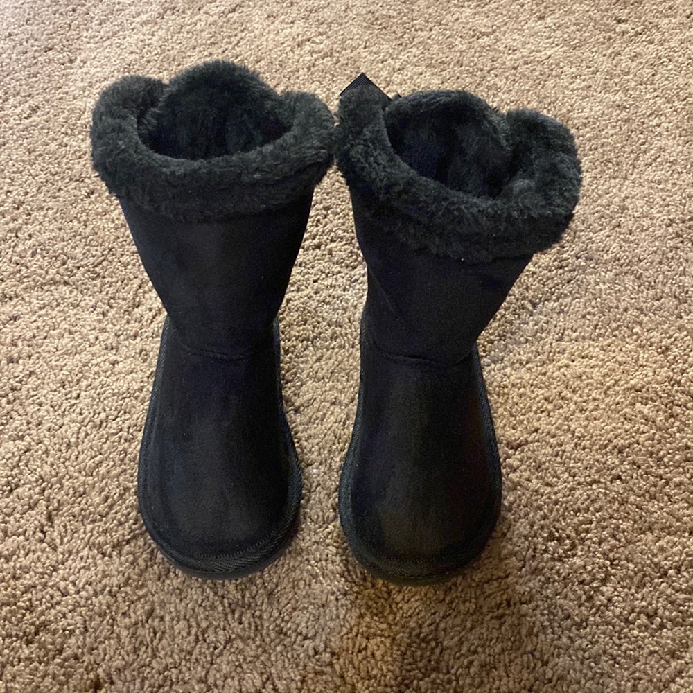 Girls boots